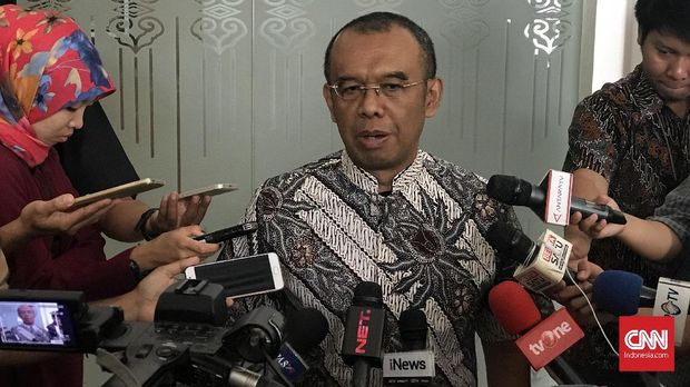 Gatot S Dewa Broto berharap Taufik Hidayat tidak memiliki persoalan dengan KPK.