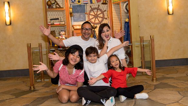 Cara Mona Ratuliu Saring Konten yang Dilihat Anak di Gadget