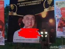 Polisi Tangkap 2 Orang Perusak Baliho Gubernur Riau