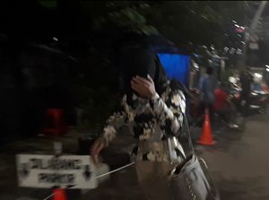 Usai Diperiksa, Anggota DPRD Jambi Ini Lari ke Hotel Samping KPK Usai Diperiksa, Anggota DPRD Jambi Ini Lari ke Hotel Samping KPK