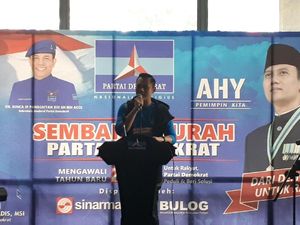 Sambil Bagi Sembako, AHY dan Ani Yudhoyono Kenang Pilgub DKI 2017
