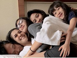 Bukti Perhatian Anak untuk Tora Sudiro, Bikin Hati Tersentuh