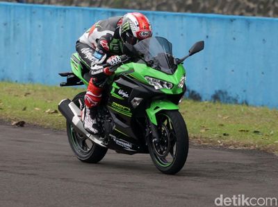 Geber Kawasaki Ninja 250 Baru di Sentul