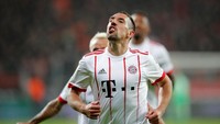 Selain Robben, Franck Ribery juga menjalani bulan-bulan terakhir dalam kontraknya dengan Bayern Munich. Sudah 34 tahun, Ribery boleh jadi tak selincah dulu. Tapi pengalaman dan visinya masih bisa diandalkan. (Foto: Wolfgang Rattay/Reuters)