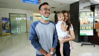 Senyum Semringah Ruben Onsu Pulang dari Rumah Sakit