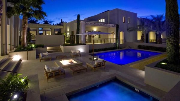 Mewahnya Rumah Bos eBay, Punya 25 Kamar Mandi