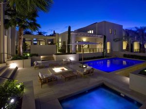 Mewahnya Rumah Bos eBay, Punya 25 Kamar Mandi