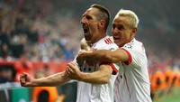 Franck Ribery memperbesar keunggulan Bayern menjadi 2-0 lewat golnya pada babak kedua. Foto: Wolfgang Rattay/Reuters