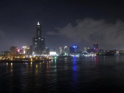 Syahdunya Malam di Kota Kaohsiung