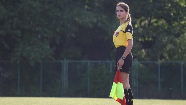 Foto: Liburannya Wasit Cantik dari Polandia