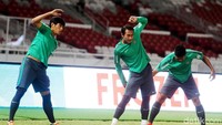 Ini jadi laga pertama yang dihelat di BGK setelah direnovasi.