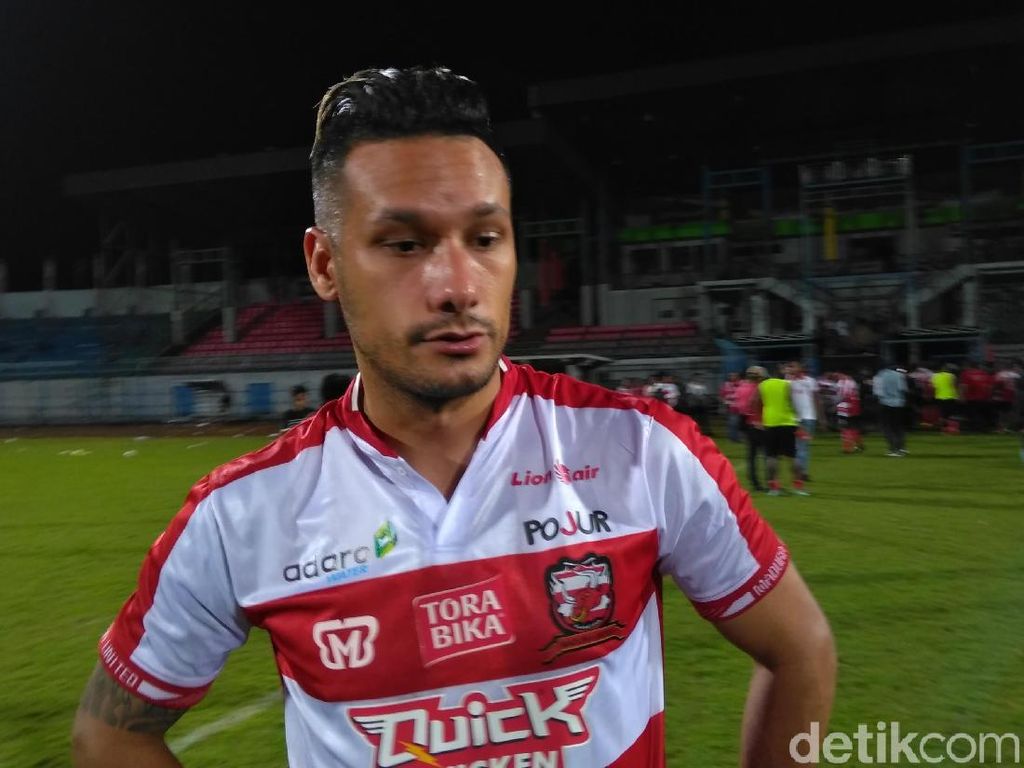 Misi Raphael Maitimo Bawa PSIM Promosi ke Liga 1 Misi Raphael Maitimo Bawa PSIM Promosi ke Liga 1