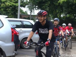 Jalani Tes Kesehatan: Sudirman Datang Awal, Ganjar Naik Sepeda