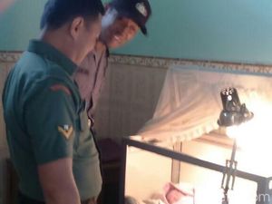 Tega, Bayi Mungil di Madiun Ini Ditinggal di Pagar Rumah Warga Tega, Bayi Mungil di Madiun Ini Ditinggal di Pagar Rumah Warga