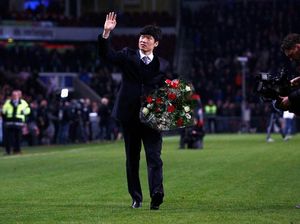 Gol Bersejarah Park Ji Sung di Gawang Portugal Gol Bersejarah Park Ji Sung di Gawang Portugal
