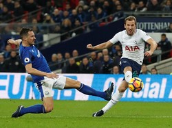 Yang lebih fenomenal lagi, Kane --yang masih berusia 24 tahun-- meraih predikat top skorer sepanjang masa Spurs di Premier League dalam 135 pertandingan. Sementara Sheringham butuh 237 penampilan. Foto: Matthew Childs/Action Images via Reuter