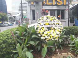 2 Tahun Bom Thamrin, Karangan Bunga Terpajang di Pos Polisi