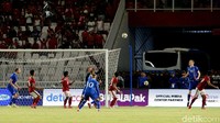 Islandia mampu mengimbangi 1-1 lewat gol yang dibuat Albert Gudmundsson.