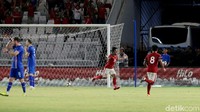 Indonesia mampu unggul 1-0 lebih dulu lewat gol yang dibuat Ilham Udin Armaiyn.