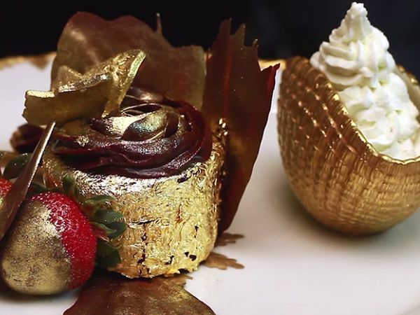 Ini 10 Makanan Mewah Berlapis Emas Seharga Motor Hingga Rumah