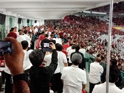 Jokowi Resmikan Penggunaan GBK dan Tonton Indonesia vs Islandia
