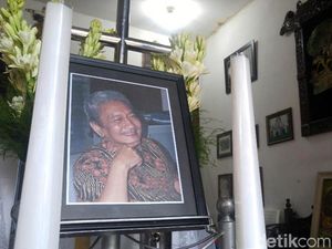 Kenangan Penyair Darmanto Jatman di Mata Sang Putra