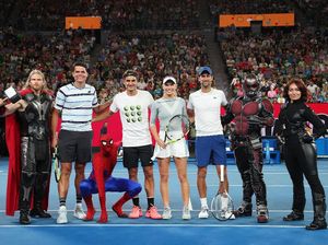 Ketika Federer dan Djokovic Main Tenis bareng Thor dan Spiderman