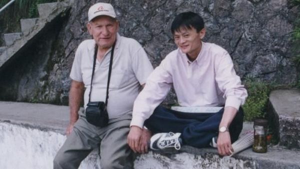 Tampang Para Pemuda Culun Sebelum Raup Duit Triliunan