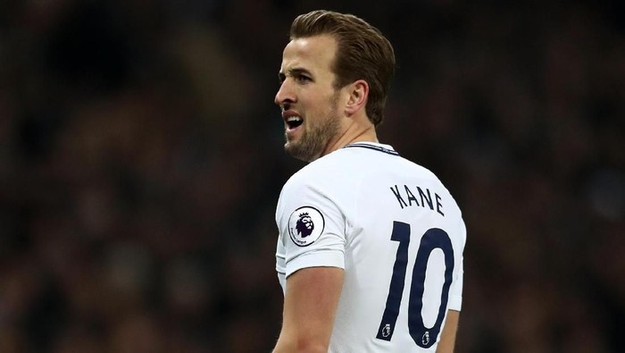 LONDON, ENGLAND - JANUARY 13: Harry Kane of Tottenham Hotspur during the Premier League match between Tottenham Hotspur and Everton at Wembley Stadium on January 13, 2018 in London, England. (Photo by Catherine Ivill/Getty Images) |