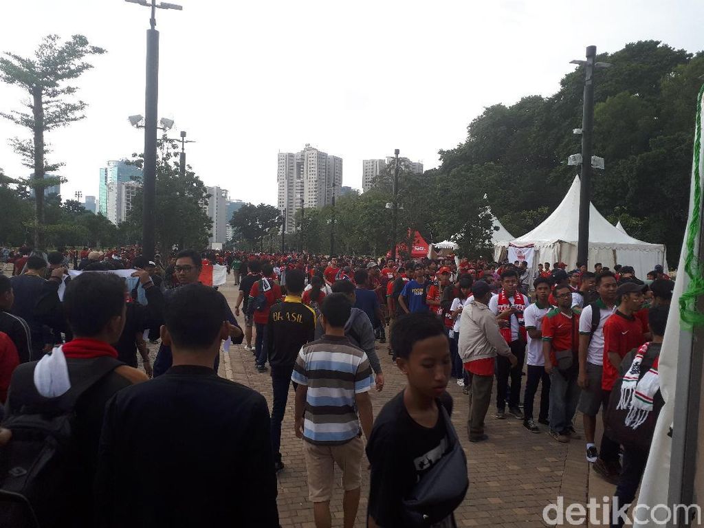 Jelang Indonesia Vs Islandia, SUGBK Memerah Jelang Indonesia Vs Islandia, SUGBK Memerah