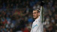 Melalui Gareth Bale, Madrid sempat bikin gol di awal babak pertama. Tapi wasit membatalkannya karena si pemain Wales dalam posisi offside (REUTERS/Javier Barbancho)
