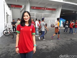 Suporter Cantik Ini Pangling Lihat Penampakan GBK
