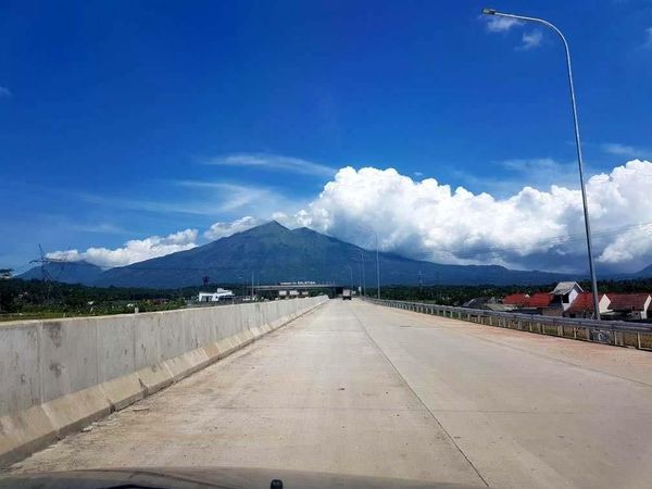 Cantik! Ini 6 Tol Terindah di Indonesia