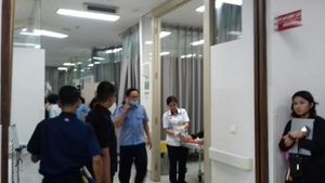 Foto: Korban Ambruknya Selasar Tower II BEI di RS Siloam