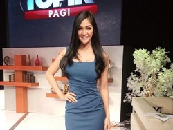 Ngaku di-DM Pesepakbola, Presenter Seksi Ini Malah Disebut Numpang Tenar