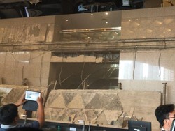 Pantauan CCTV: Mahasiswa Berkumpul di Atas Selasar BEI Ambruk