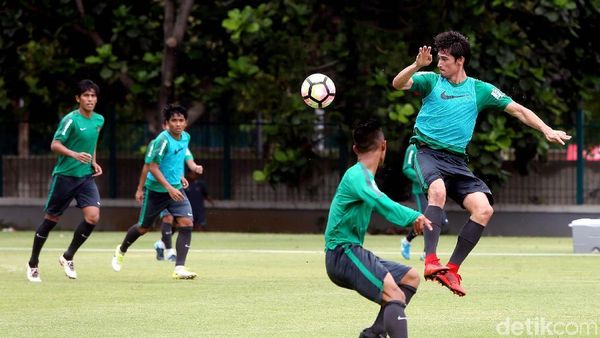 Usai Dikalahkan Islandia, Timnas Kembali Berlatih Keras