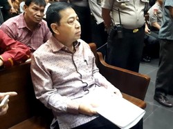 Nonton Timnas di Rutan, Novanto Tak Taruhan: Duit Nggak Ada