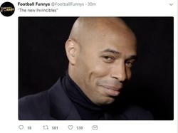 Thierry Henry dibawa-bawa warganet karena Manchester City gagal mengikuti catatan 49 kali tak terkalahkan Arsenal di Premier League. Henry pun tersenyum manis di dalam penderitaan City. (Foto: Twitter)