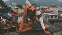 Foto: Penari Cantik Rusia Keliling Dunia Sambil Yoga