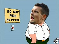 Dejan Lovren ikut menjadi bahan olok-olok. Bek Liverpool ini memang sering bikin kesalahan fatal di lini belakang Liverpool. (Foto: Instagram)