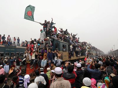 Potret Semrawut dan Berjubelnya Penumpang Kereta di Bangladesh