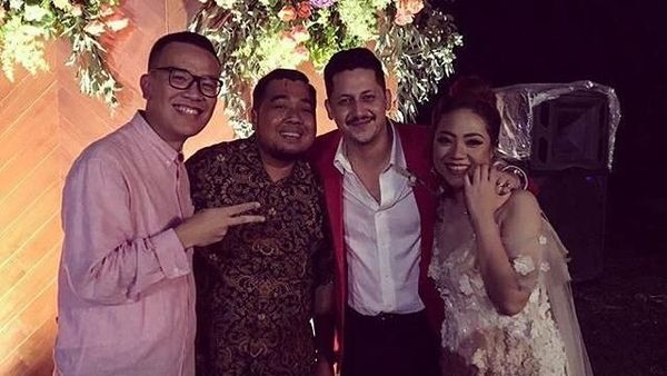 Intip Foto Pesta Pernikahan Keenan Pearce dan Gianni Fajri Yuk
