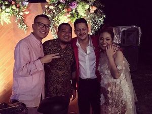 Intip Foto Pesta Pernikahan Keenan Pearce dan Gianni Fajri Yuk Intip Foto Pesta Pernikahan Keenan Pearce dan Gianni Fajri Yuk