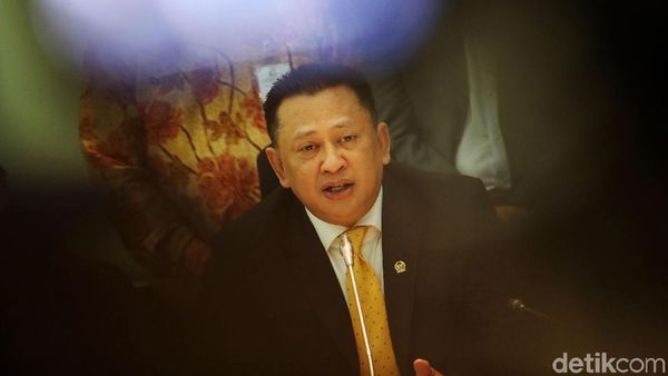 Bamsoet Ketua DPR: dari Dasi Kuning hingga Salah Ucap Sumpah