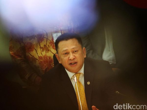 Bamsoet Ketua DPR: dari Dasi Kuning hingga Salah Ucap Sumpah