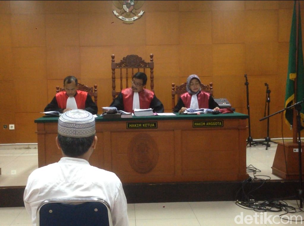 Ajukan Eksepsi, Pengacara Jonru Minta Hakim Batalkan Dakwaan