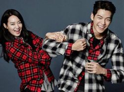Momen Langka Kim Woo Bin & Shin Min Ah Foto Bareng, Bikin Fans Histeris