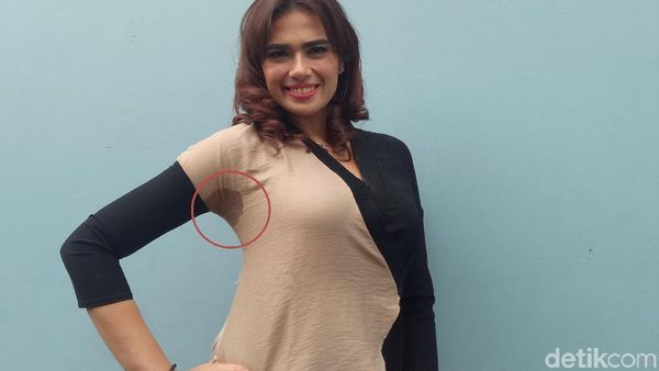 Ups! Catherine Wilson Cantik-cantik Tapi Ada yang Basah...