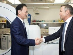 Pengusaha RI Eddy Sariaatmadja Sumbang Peralatan RS di Australia